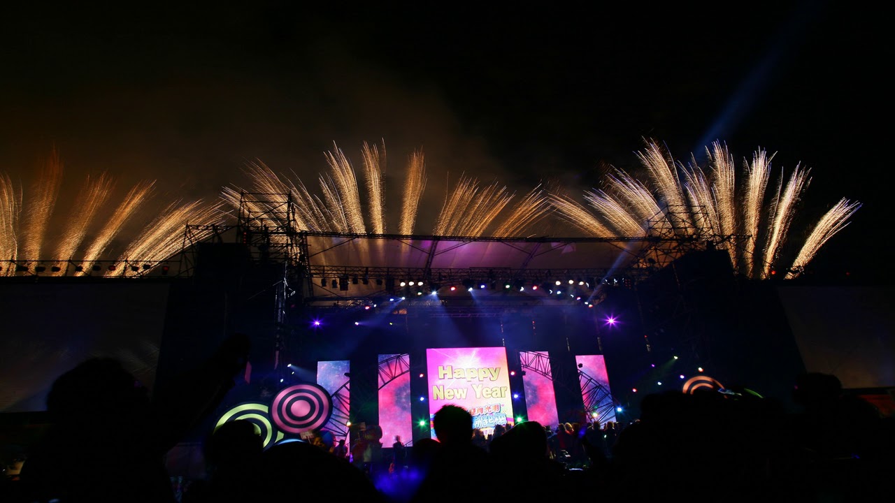 a brisk breeze~ - diggin' in the crates