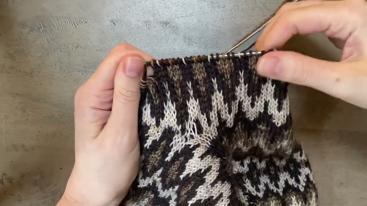 Stranded Colourwork with Three Colours