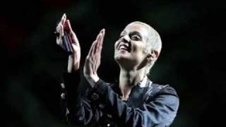 Video thumbnail of "Mariza - 'Oiça lá ó Sr. Vinho' (Live at Sydney Opera House 2006)"