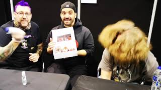 Jesse McClure Justin Lee Collins and Blakey on the cake challenge. by the gold adventurer 303 views 4 years ago 2 minutes, 17 seconds