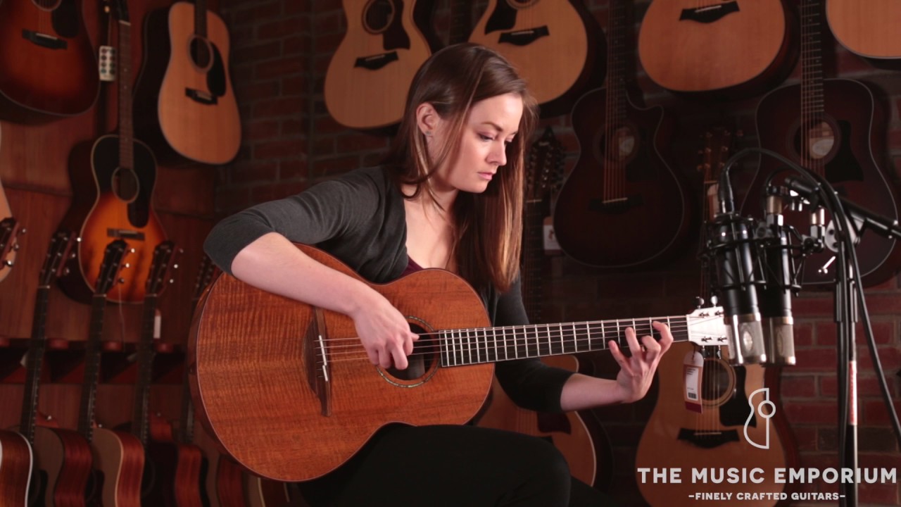 Lowden S35M Fiddleback Mahogany @ The Music Emporium