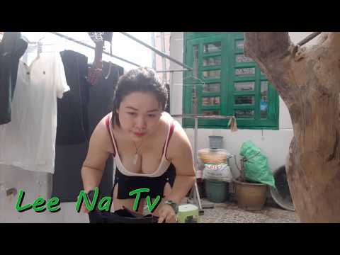 Beautiful Single Mom Washing Clothes On The Terrace || Lee Na Tv