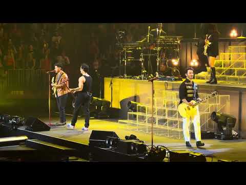 Jonas Brothers - Still In Love With You - Burning Up All Over Again Tour - MSG 8/20/26