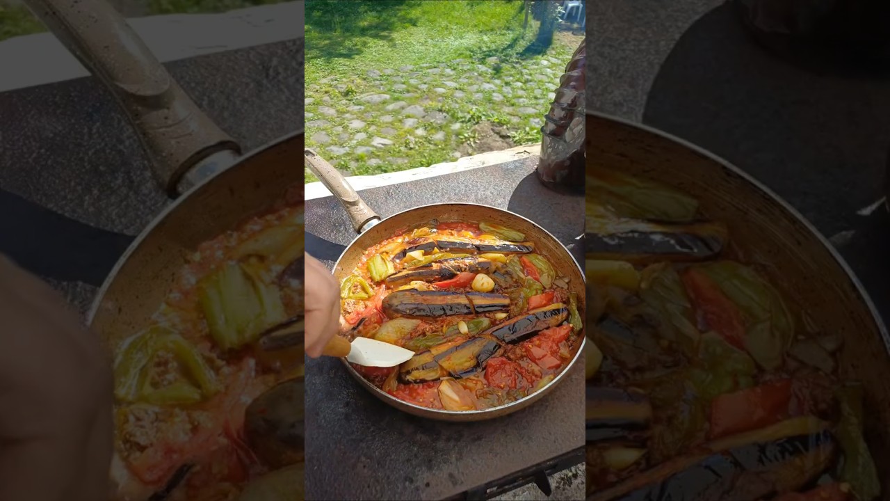 Sobada ağır ağır pişen kıymalı çığırtmanın tadı gerçekten başka oluyor 🔥hepsi bir tava pişti🤌😊 Sobada ağır ağır pişen kıymalı çığırtmanın tadı gerçekten başka oluyor 🔥hepsi bir tava pişti🤌😊