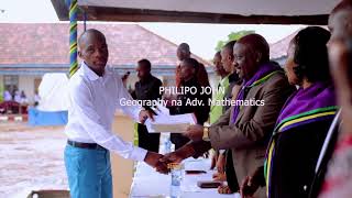 Wanafunzi bora FORM six  ktk masomo 2024 -2026 Kazima sec wakipewa zawadi  siku ya Mahafali 