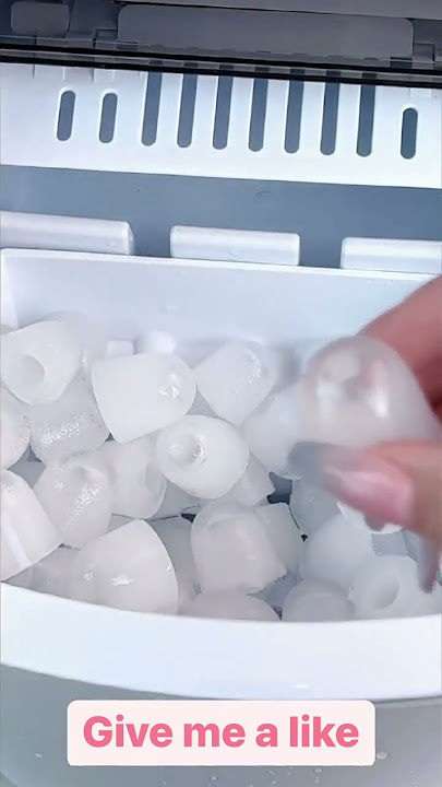 This 26.5lbs countertop Ice Maker from Ecozy is AMAZING! 