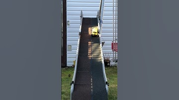 Axial SCX24 JLU slide climb/reverse down #axial #scx24 #rc #rccrawler #shorts #jeep #jeeplife