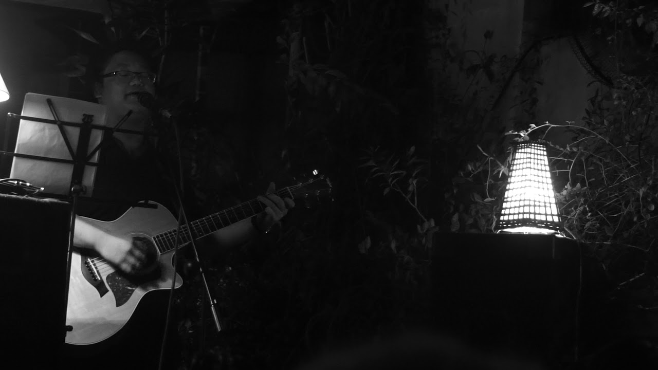 Hwng Nguyen - Pick up lines (live - Xóm Nhạc)