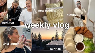 weekly vlog 💌 work fun, JHM launch, new bedding & fits