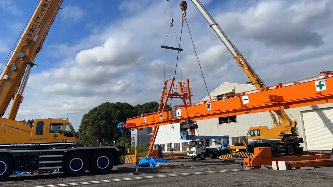 吊りクレーン 最大吊り上げ荷重720トンのタワークレーンが湖南省常徳市で完成_中国網
