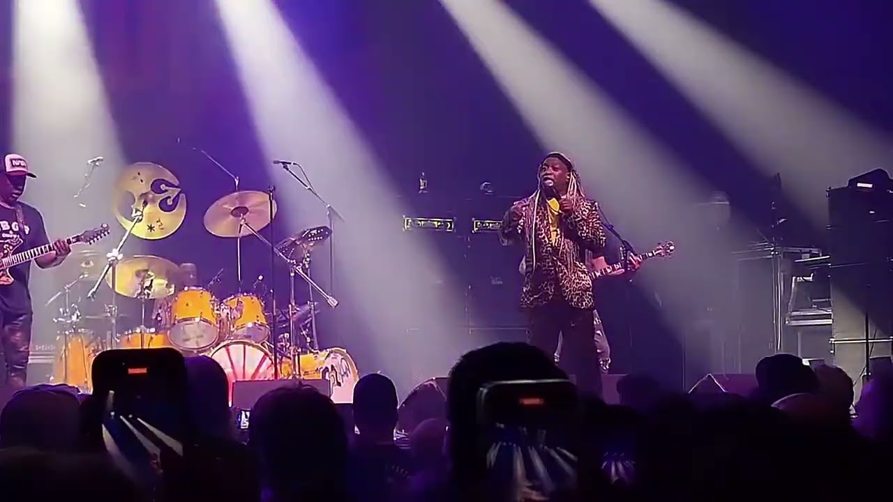 LIVING COLOUR MTelus Montreal Sept 2024