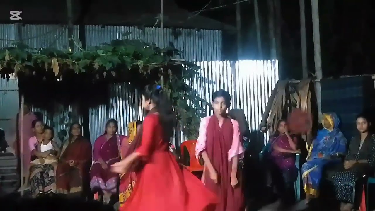 গ্রামের মেয়ের অস্থির ডান্স