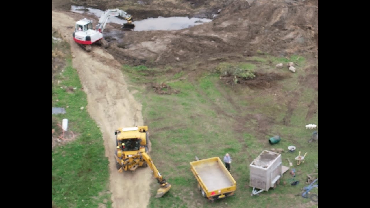 Pond Takeuchi, Hydrema, Bulldozer.