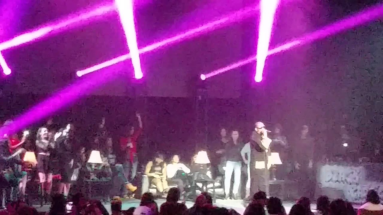 WATCH: R. Kelly Christmas Performance Live in Beverly Hills CA Saban ...