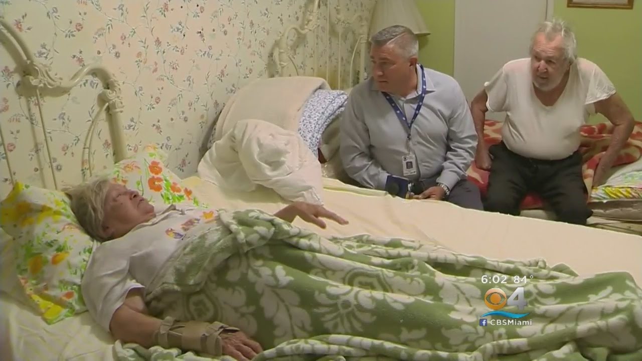 Would-Be Robbers Posing As Workers Target Elderly Couple - YouTube