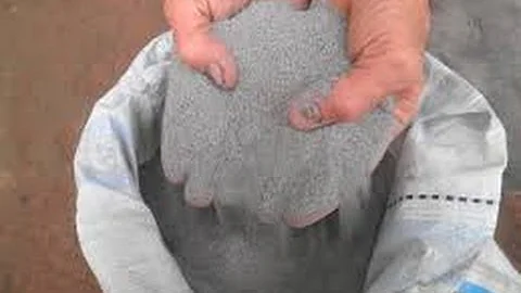 Como usar cinza como adubo?
