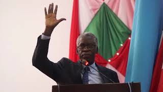 Deo Hakizimana, Commissaire de la CVR, jure devant le Président de la République et le Parlement