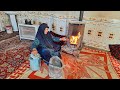 A normal day in nomadic life with a pregnant mother