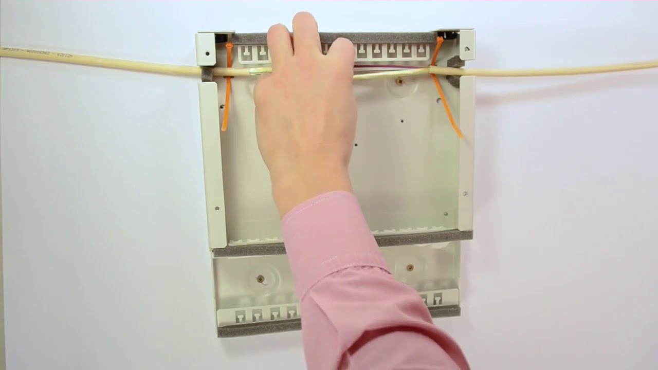 How to install a FTTO Microbundle Fibre Extraction cable in a Ruggedised Zone Distribution Box