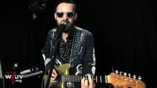 Robert Ellis - &quot;Couples Skate&quot; (Live at WFUV)