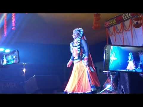 Ek Bar To Radha Bankar Dekho