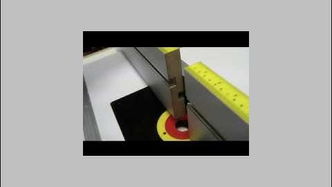 Router Table Split Fence Operation