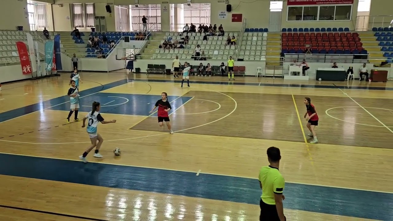 Manisa Milli Egemenlik Ortaokulu-Tekirdağ Saray İhsan Uzun Ortaokulu Kız Futsal Bölge Eleme Maçı