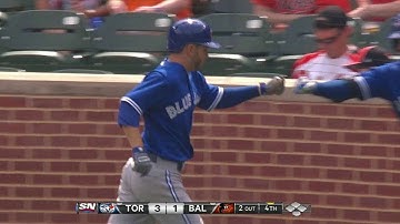 Diaz drives in a run with a suicide squeeze