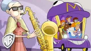 Be Cool, Scooby-Doo! | The Gang Escape The Baseball Ghost!