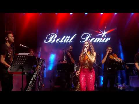 Betül Demir -