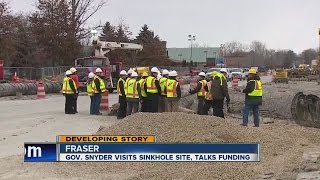 Governor Snyder visits sinkhole site in Fraser
