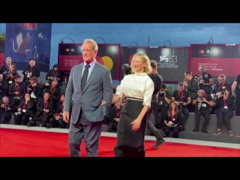 Video Venezia 83, Alba Rohrwacher e Vincent Lindon sul red carpet