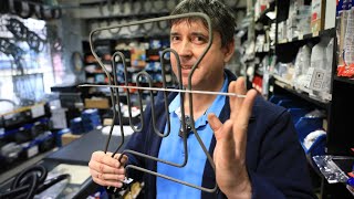 Człowiek, Który Prowadzi Ostatni Taki Sklep Z Częściami Agd