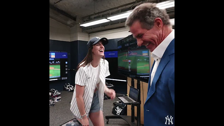 Caitlin Clark stopped by Yankee stadium 👏 (via @Yankees/IG)