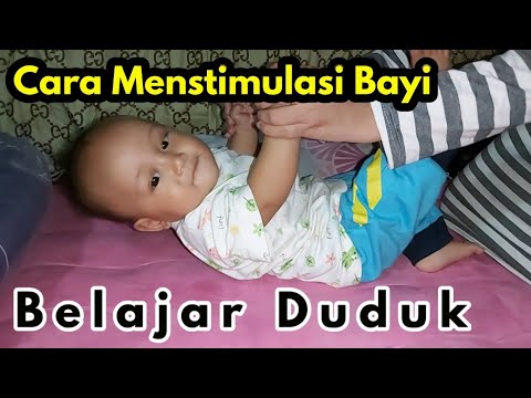 Video: Bisakah bayi duduk di usia 6 bulan?