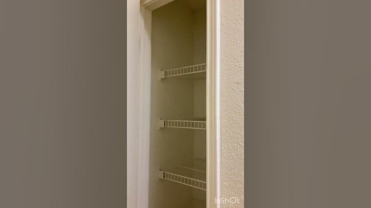 Tour the 960 sq. ft. 2BR/2BA E plan at Sunrise Bluffs Apartments in