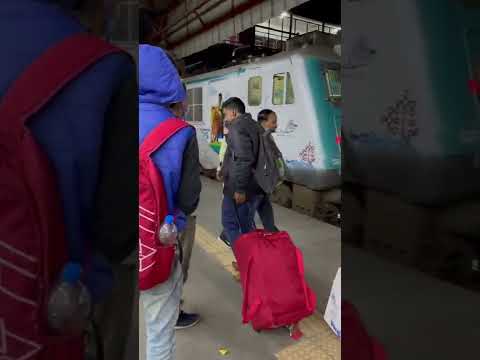 12626 - Kerala Express | New Delhi to Thiruvananthapuram | White Beast WAP-7 🔥❤️😍 #shorts