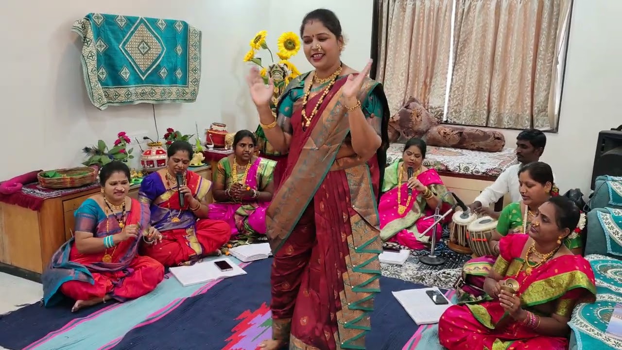 🌸डोंगरावर डोंगर गं त्यावर माहुर गड गं ..🙏🏻🌸