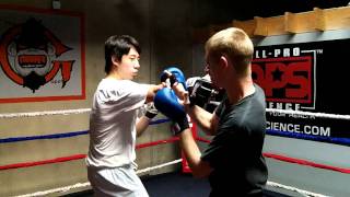Wing Chun (white) vs Uechi-ryu - round 1/2 Sparring
