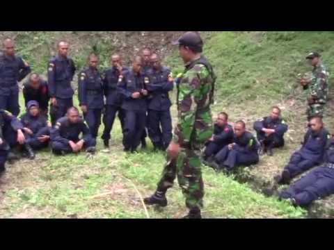 Kopassus Tni Ad Membuat Jebakan Hewan Di Hutan Rimba Youtube