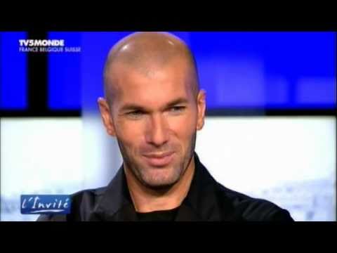 L'INVITE" de TV5MONDE prÃ©sentÃ© par Patrick SIMONIN le 22/09/10 : une interview exclusive avec la star du football.