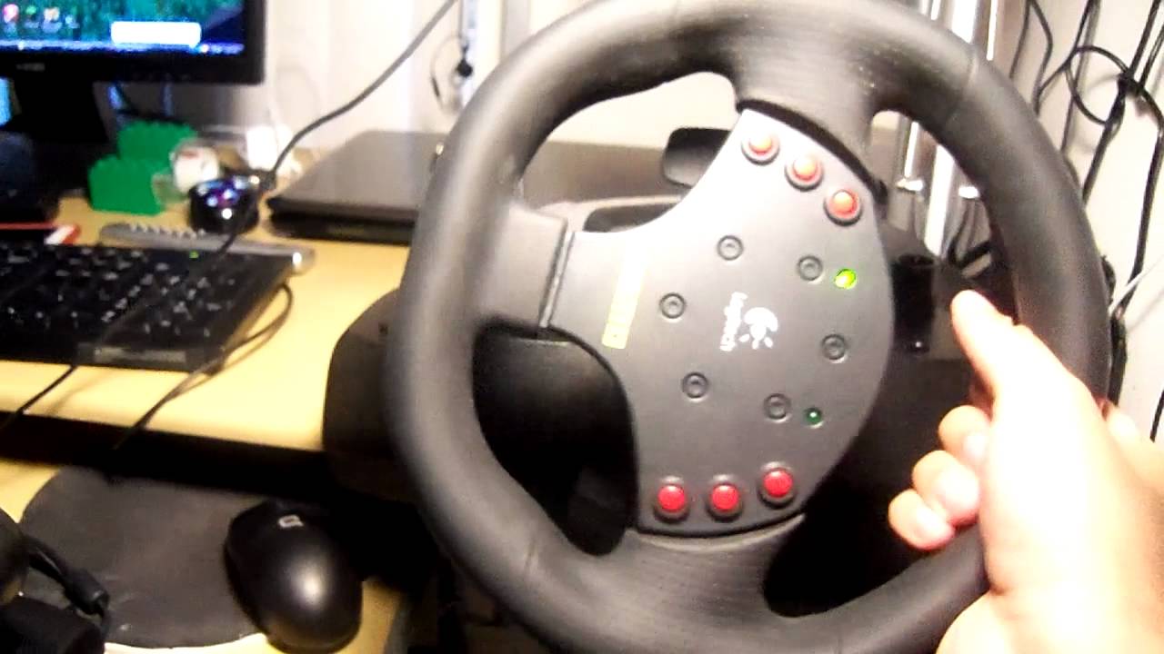 Prime emulering grinende Steering Wheel Comparison Between Logitech MOMO and Driving Force GT -  YouTube