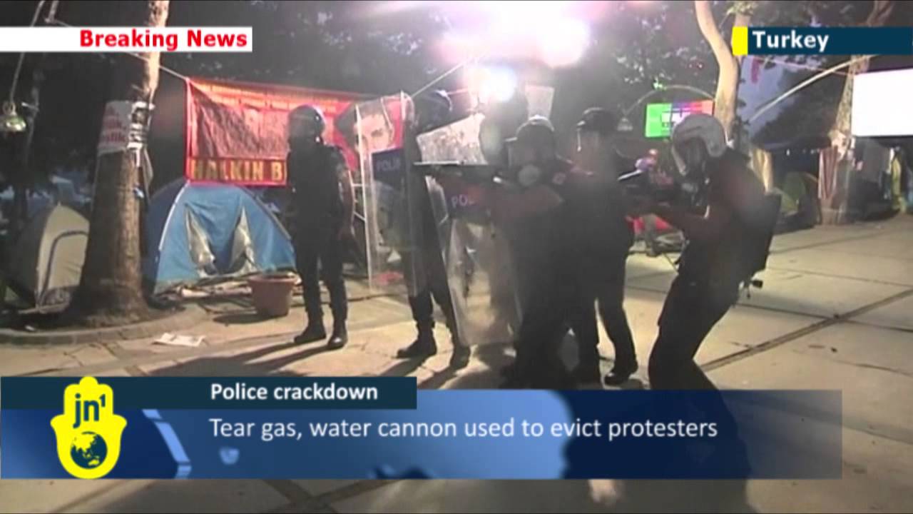 Police crackdown: authorities raid Gezi Park to evict protesters