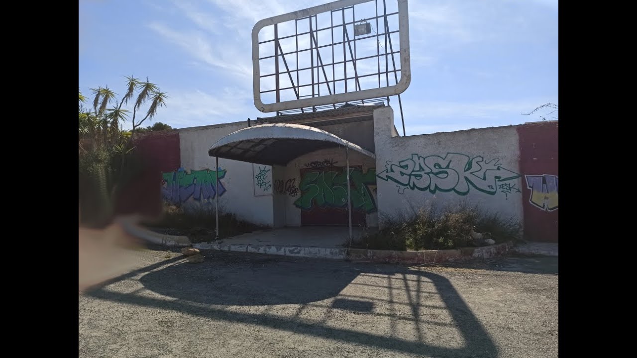 Discoteca Abandonada Años 80s. Urbex Los Trinchers.