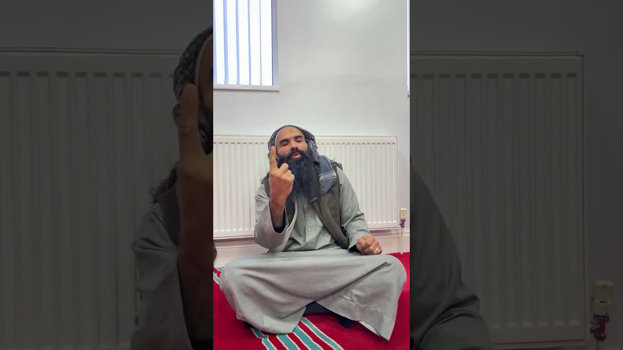 حكم ضرب الدف للرجال ؟