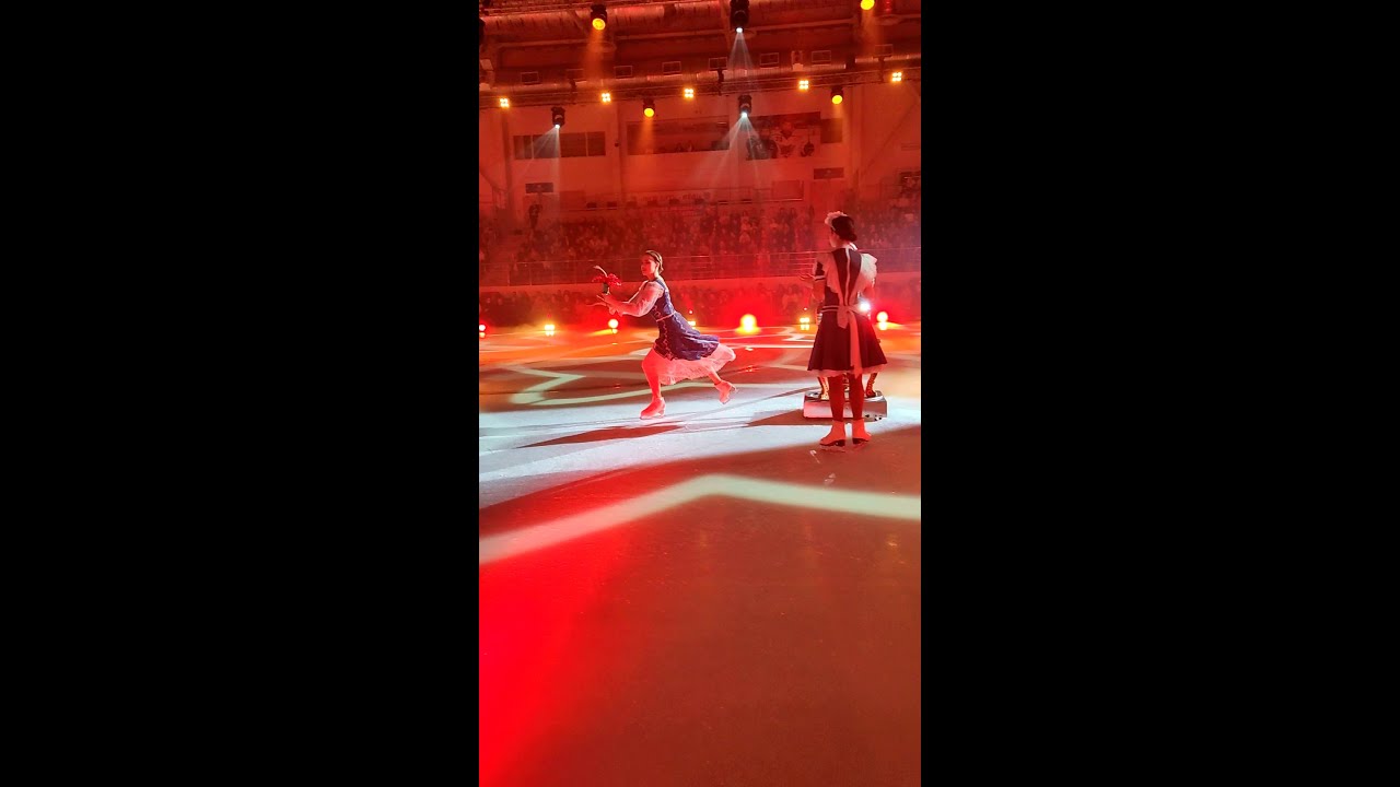 Алина Загитова (@azagitova2002) в "Аленьком цветочке". Цветочек дома ...