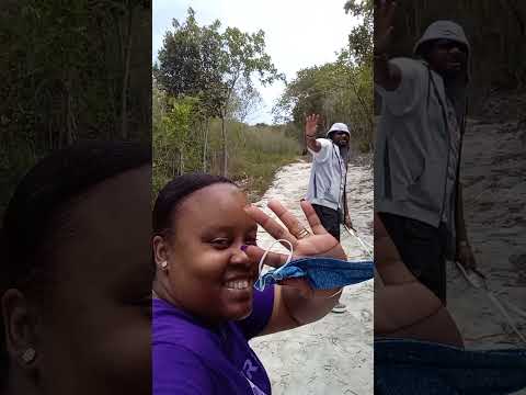 Climbing the highest point in the Bahamas — Mt. Alvernia (Como Hill)