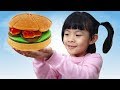 Tr chi ca hng bn bnh gummy hamburger  anan toysreview tv 