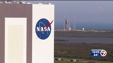 Engine problem leads NASA to scrub launch of new moon rocket