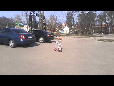 Y Bike Glider XL maxi самокат,Артемию два годика ! Y Bike Glider XL maxi самокат,Артемию два годика !